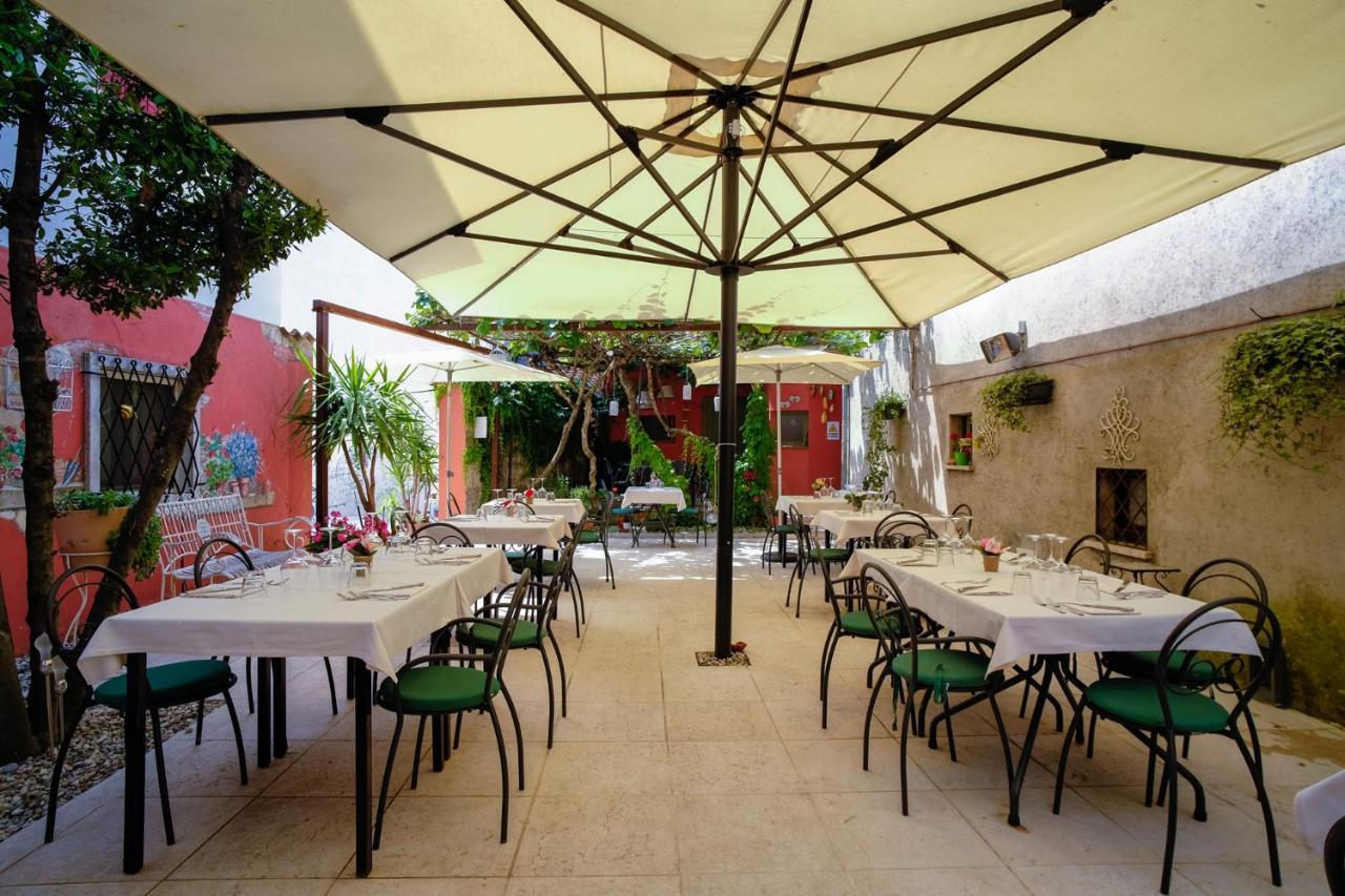 Locanda Il Cavallino Valeggio sul Mincio Exterior foto